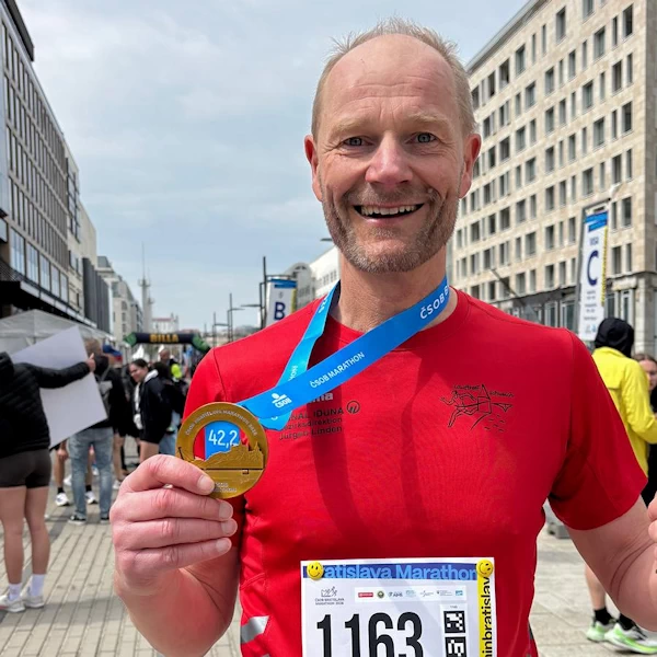 Holger von Keutz DM Marathon Hannover, HM Freiburg, Enschede, Deutsche Weinstraße u. Nonnweiler, Marathon Bratislava, Paris u. Zürich