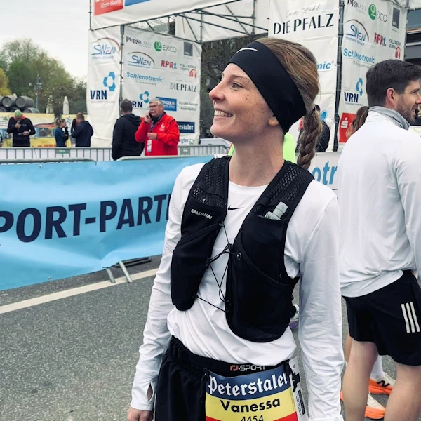 Vanessa DM Marathon Hannover, HM Freiburg, Enschede, Deutsche Weinstraße u. Nonnweiler, Marathon Bratislava, Paris u. Zürich